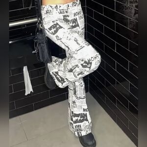 GARAGE jeans low rise newsprint pants Size 1/ 25 Smoke/ pet free, worn 2 times